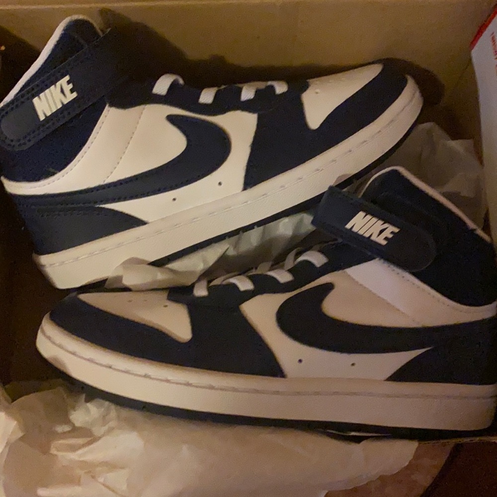 Nike shoes - Court Borough Mid 2